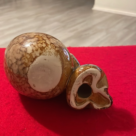 Rare Find Vintage Ceramic Bunny Rabbit Resting on a Cracked Egg Planter - Picture 6 of 6